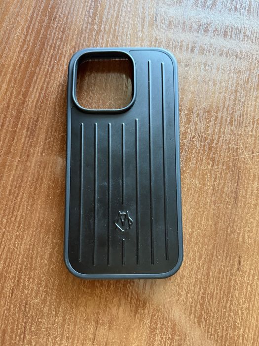 Чехол RIMOWA на Iphone 16 PRO