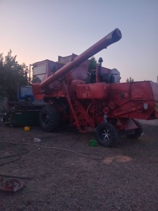 Продам комбайн вробочом стані можливо обмін