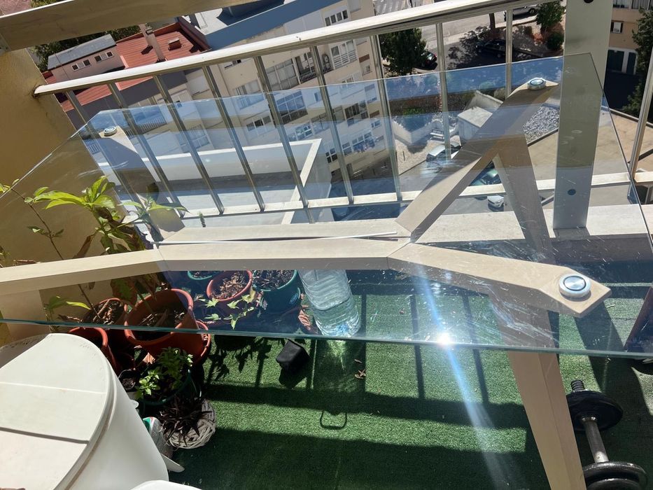 Mesa de cozinha com vidro