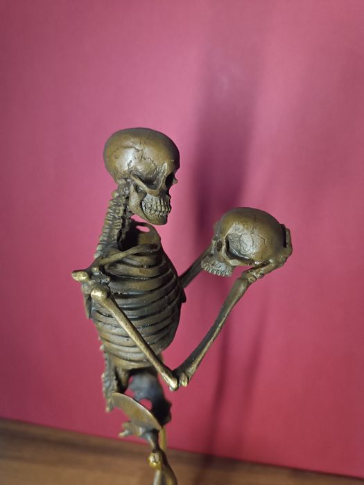 Статуетка скелет бронза мрамор скульптура коллекция