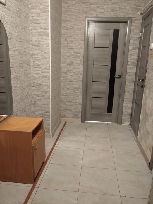 Здається 2 х кімнатна квартира по добово