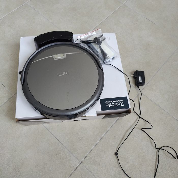 Продам робот пылесос iLife