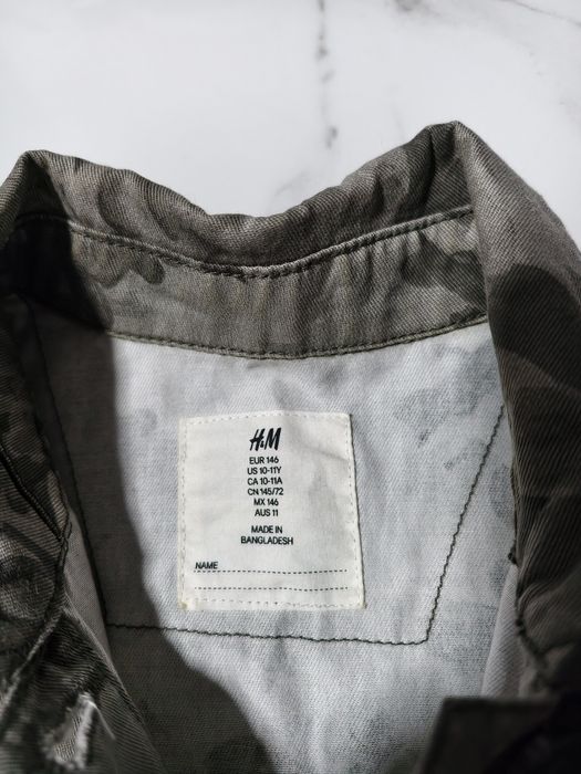 H&M bawełniana kurtka koszulowa khaki we wzór kwiaty cekiny 146