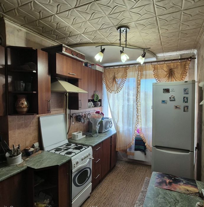 Продам 2х квартиру с гаражом