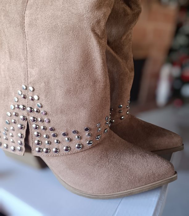 Texana camel n 40 com tachas cravadas , 
 Nunca usada com caixa origin