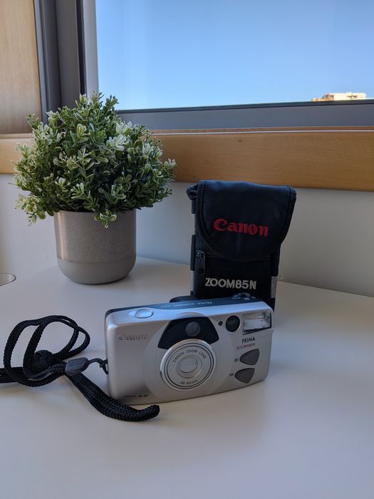 Câmara Fotográfica Analógica - Canon Prima Zoom 85N