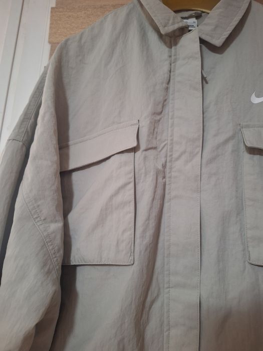 Куртка жіноча Nike XL dm6243-012 Новa