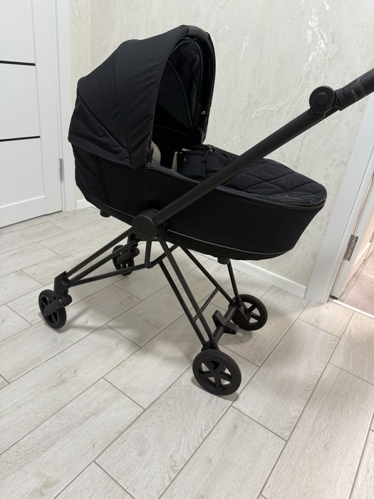 Cybex Mios 2 в 1 Ferrari шасі matt black