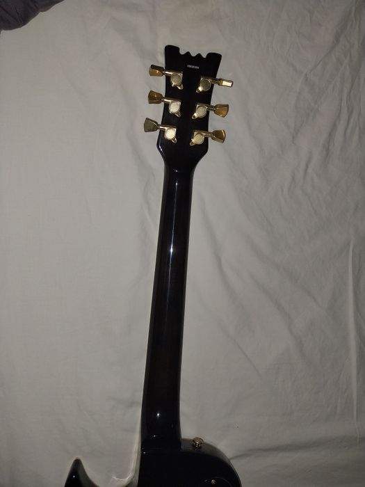 Custom 77 London's Burning deluxe 3 (DL3) (formato Gibson les paul)