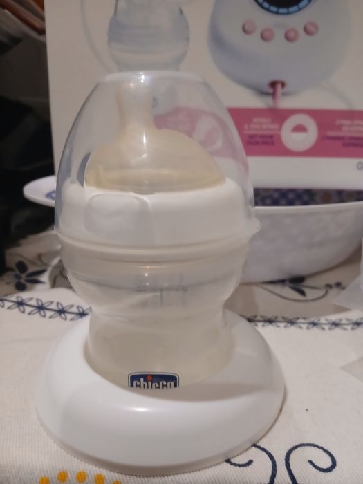 Vendo bomba tira leite eléctrica marca chicco