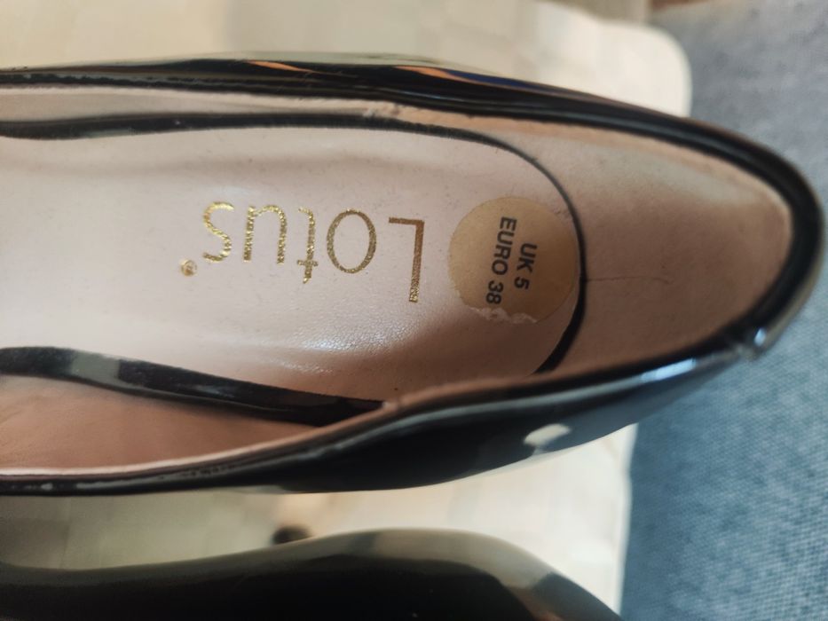 Damskie buty na obcasie