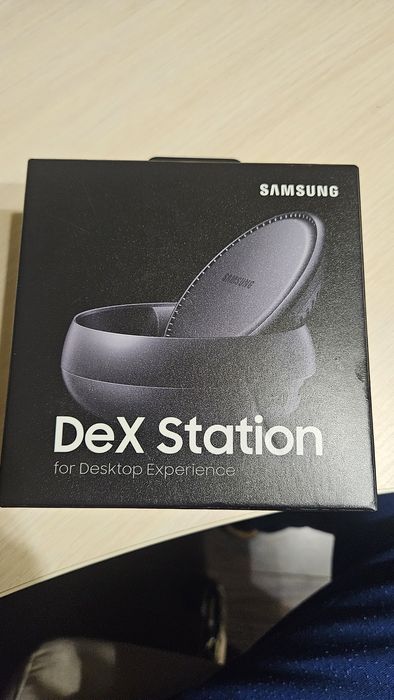 Samsung DEX Station EE-MG950