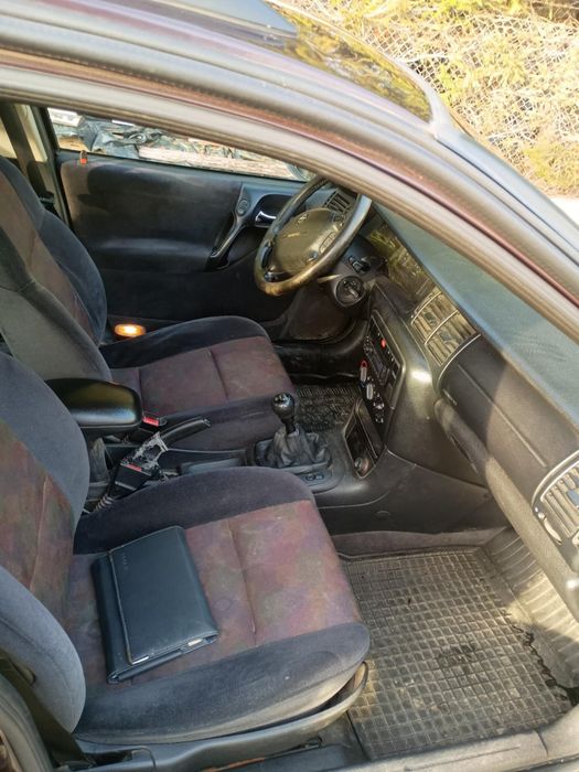 Samochód osobowy OPEL VECTRA B