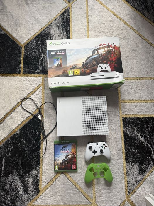 Xbox One S 1TB + Oryginalne Pudełko + Pad + Forza Horizon 4