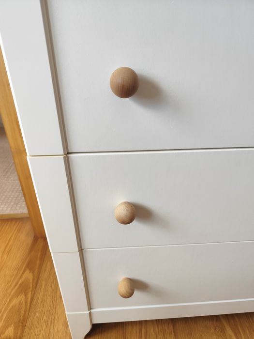 Cómoda branca IKEA