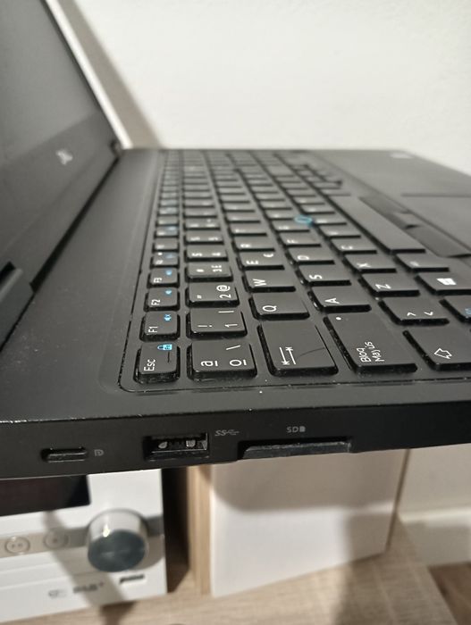 Portátil Dell I7 15.6" - 32gb RAM - 512gb SSD - usado