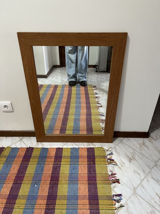 Conjunto movel de 7 gavetas, mesinha cabeceira 3 gavetas e espelho