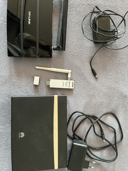 ZESTAW  Internetowy HUAWEI B525-23a Router Modem TP-LINK TD-W8970