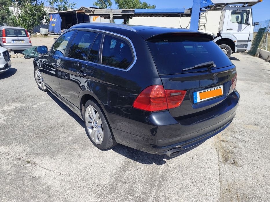 BMW 320 D A 2011