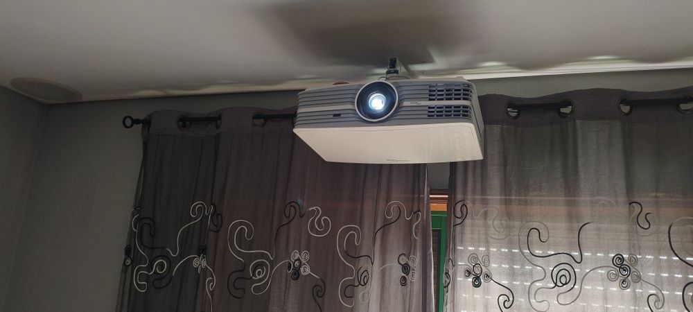 Projector Optoma UHD60 4k