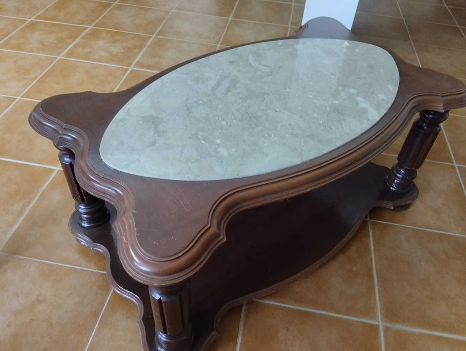 Mesa de centro em mogno e mármore bom preço
