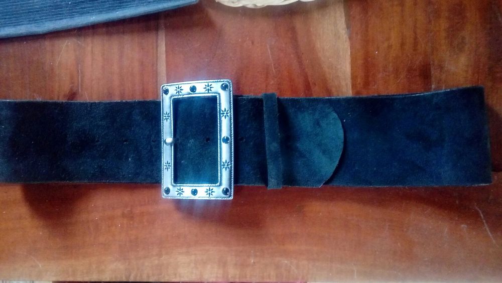 Skórzany szeroki pas