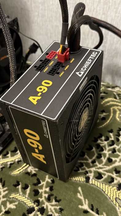 Блок живлення Chieftec GDP-650C 650W