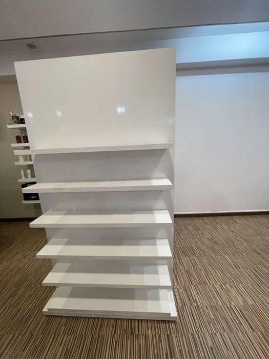 Movel expositor Branco - ideal para salao de beleza ou loja