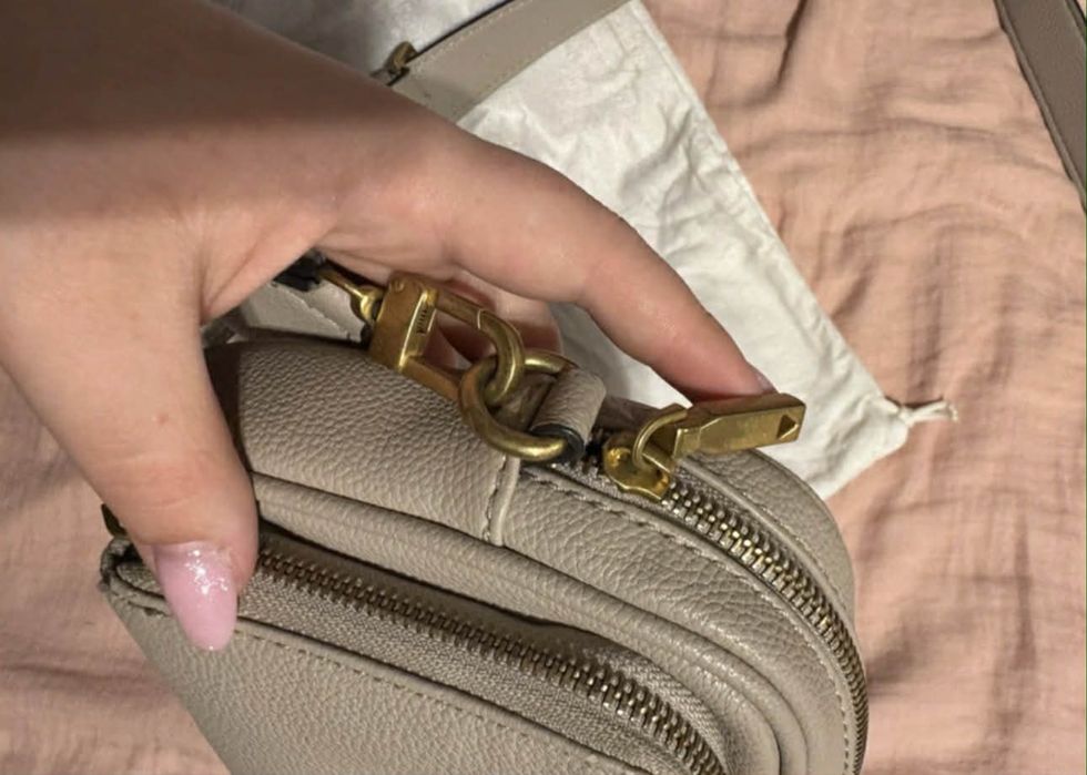 Torebka guess beżowa