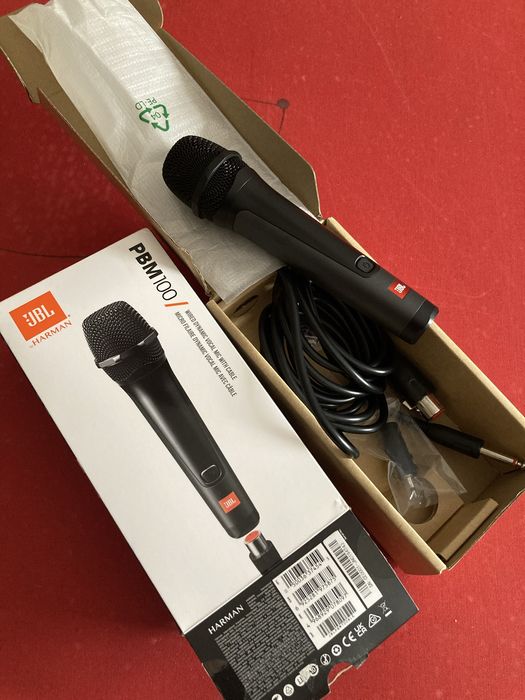 Microfone JBL com fio