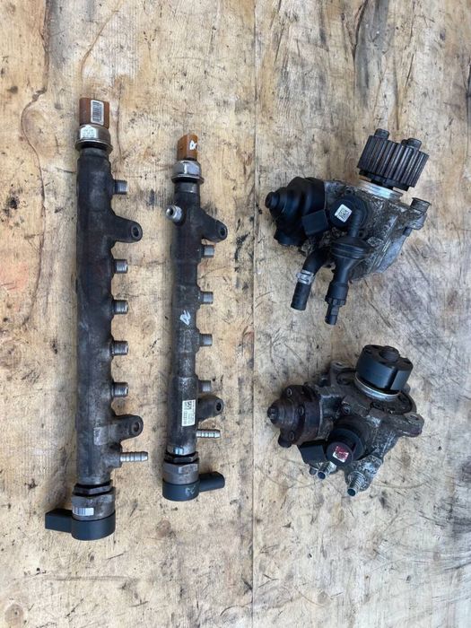 Паливна рейка Рампа ТНВД 2.0 VW Passat B6 B7 CC Golf 5 Jetta 5 Tiguan