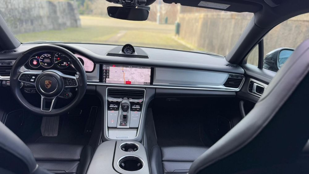 Porsche Panamera Sport Turismo ST 4 E-Hybrid