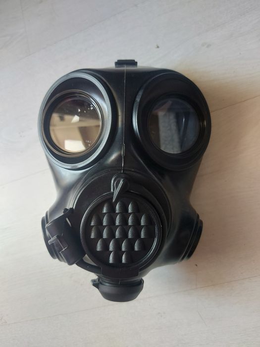 Новий комплект противогазу ОМ-90