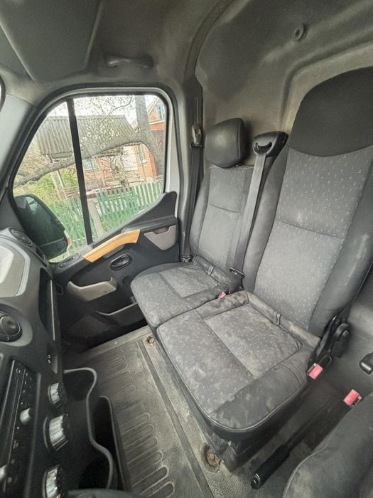 Вантажний бус Opel Movano дизель  2.3  2010 року
