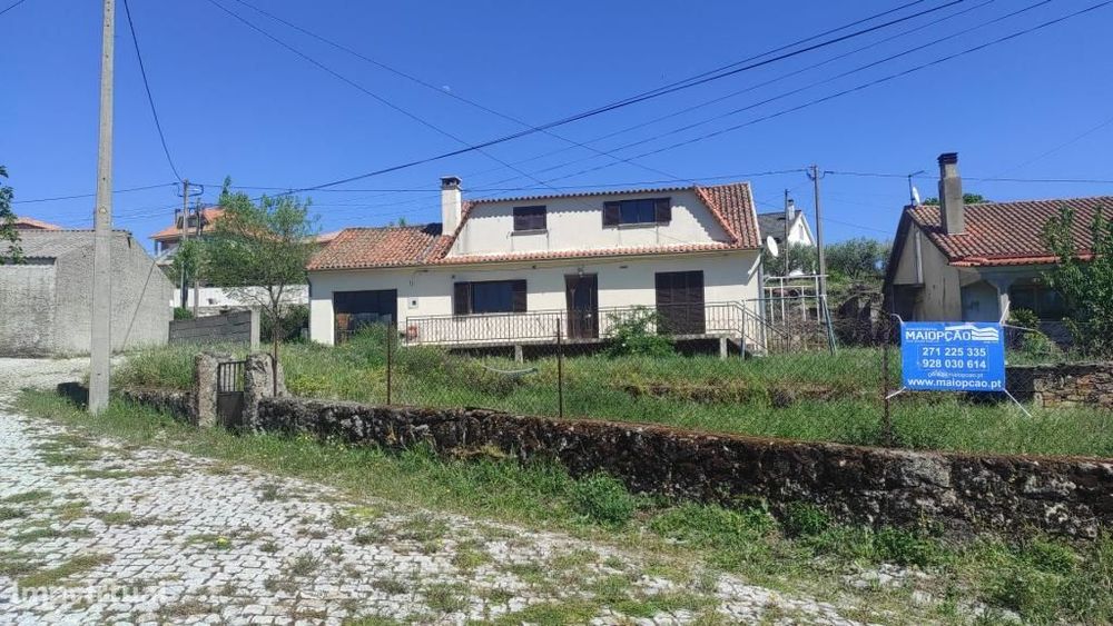 Moradia Zona De Turismo — Sortelha, Guarda
