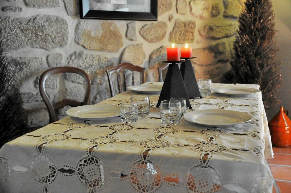 Candelabros em metal