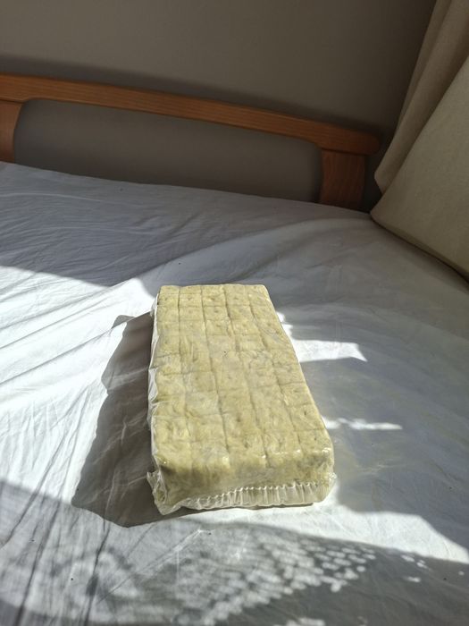 Kostki do sadzenia. Wełna mineralna. Podłoże. Sadzonki