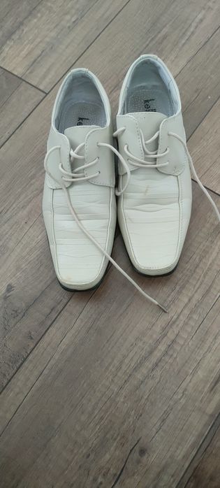 Jasne buty chłopięce 36 eleganckie