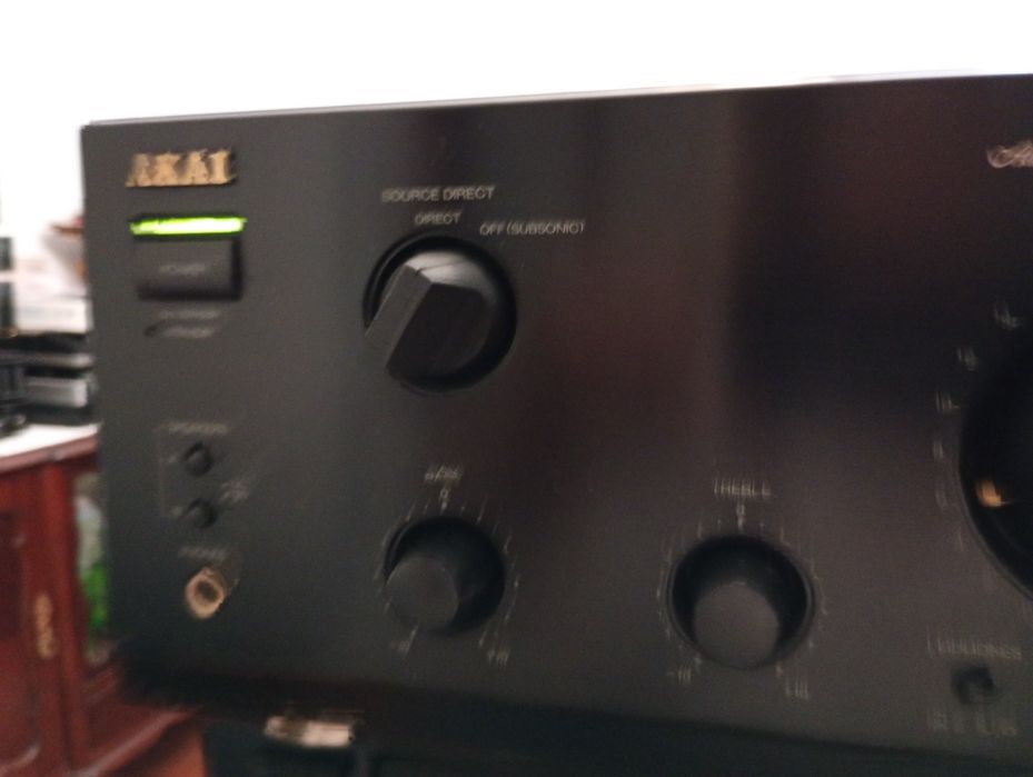 Amplificador integrado Akai AM-39