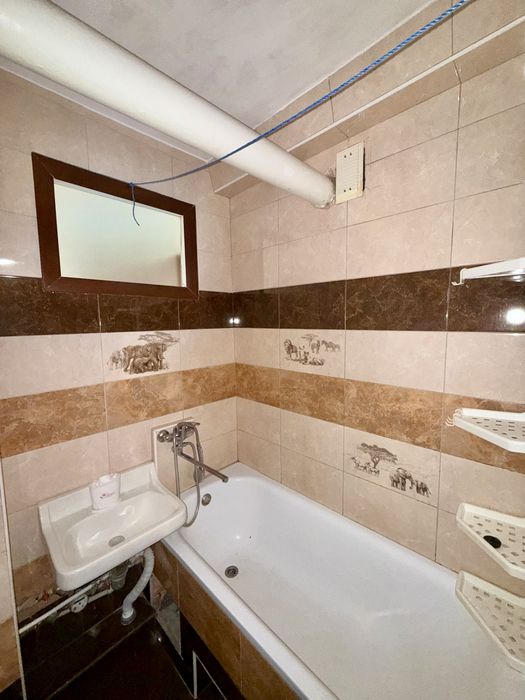 Продаж 4 кімнатної кв вул. Парамонова