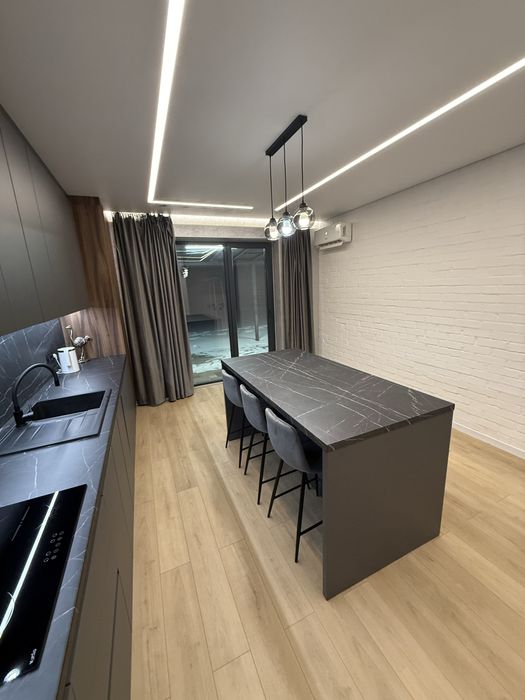 Новий будинок 115м2  4 спальні 15хв від м. Теремки