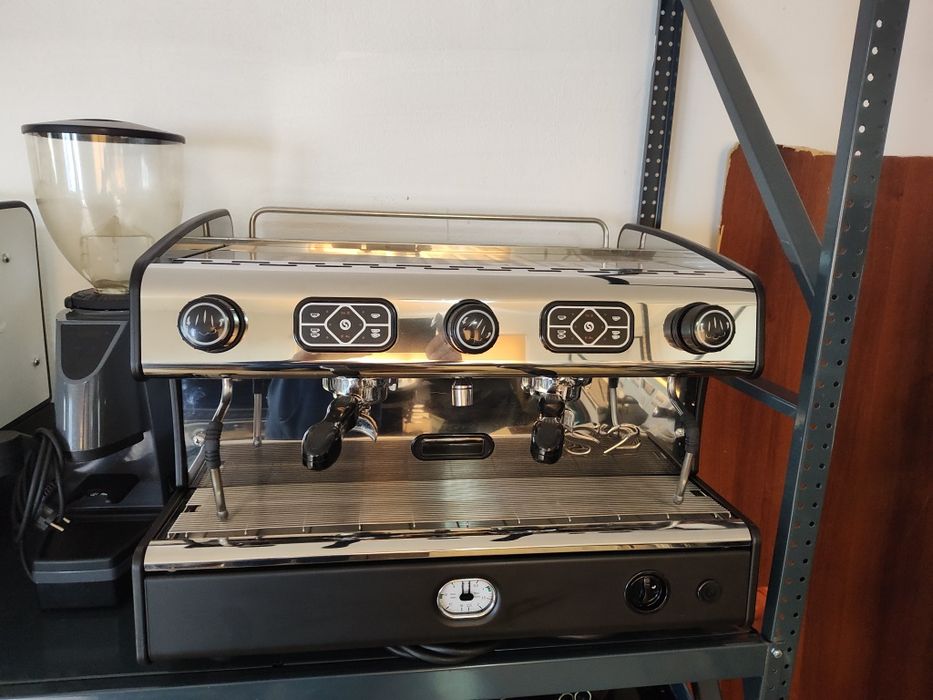 Професійна кавомашина la spaziale S2