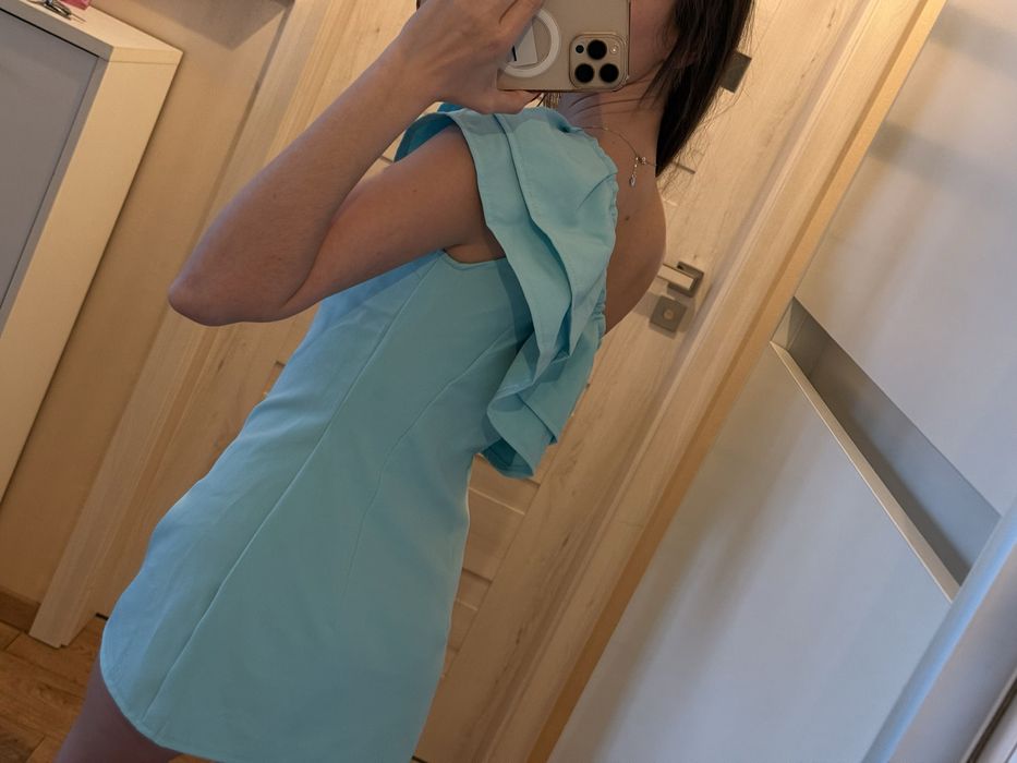 Niebieska sukienka mini xs