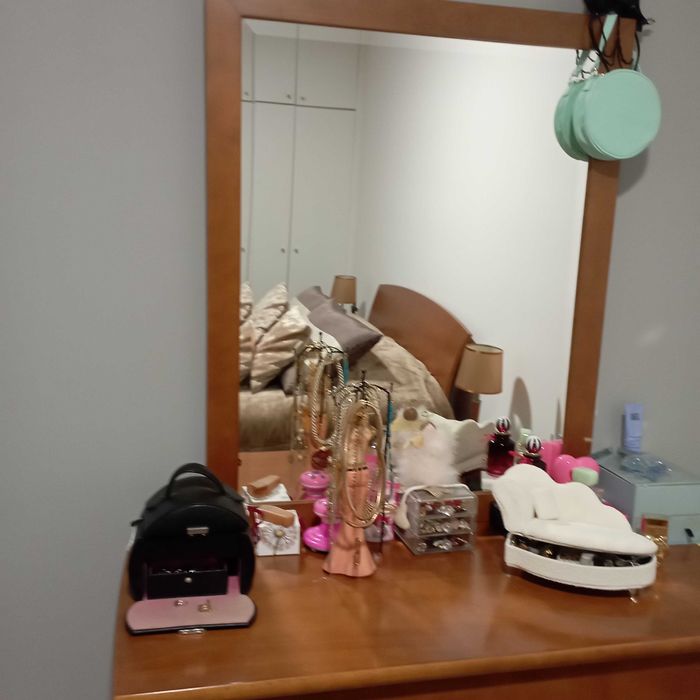 Mobília de quarto como nova