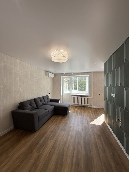 Стильна, світла однокімнатна квартира в тихому центрі міста