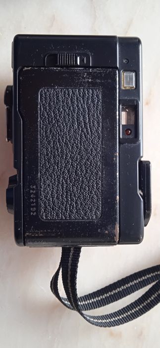 Máquina fotográfica Konica