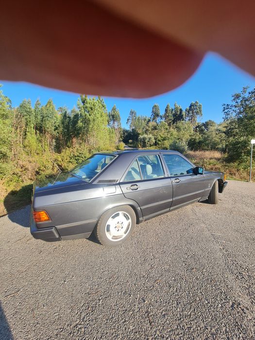 Mercedes 190   2.5