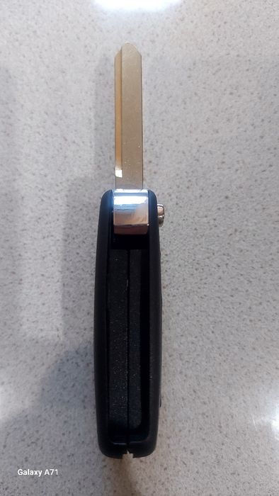 Продається корпус ключа Джілі Емгранд ЕС7