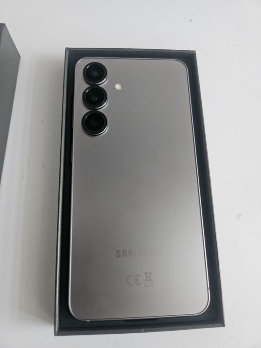 Samsung s25 12/128