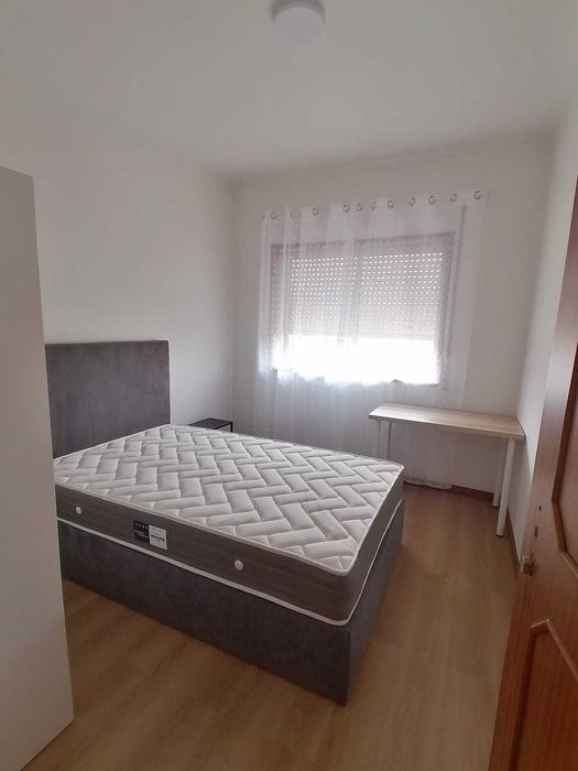 Quarto mobilado